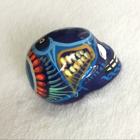Hand painted mini sugar skull - Picture 3 of 6
